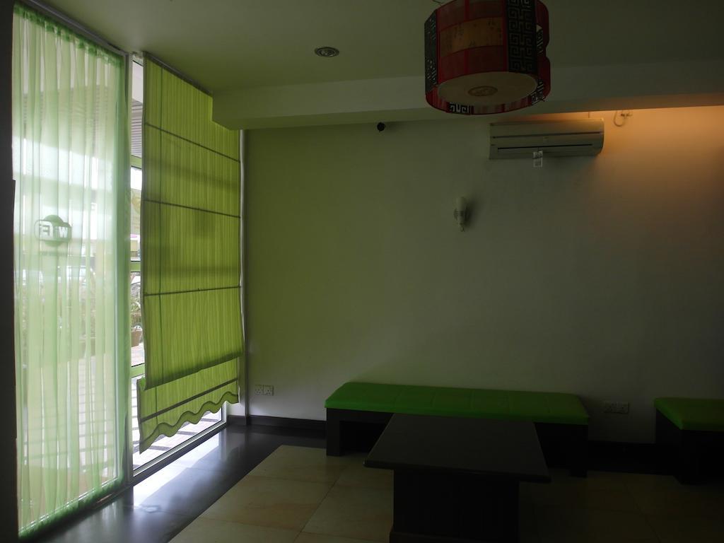 Dragon Inn Miri Exterior photo